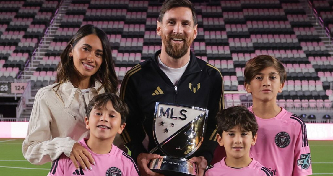 Premier but de Messi avec le PSG en Ligue des Champions