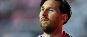« Messi viendra-t-il ? » : Des jeunes footballeurs invitent la légende à jouer au bord du lac Baïkal